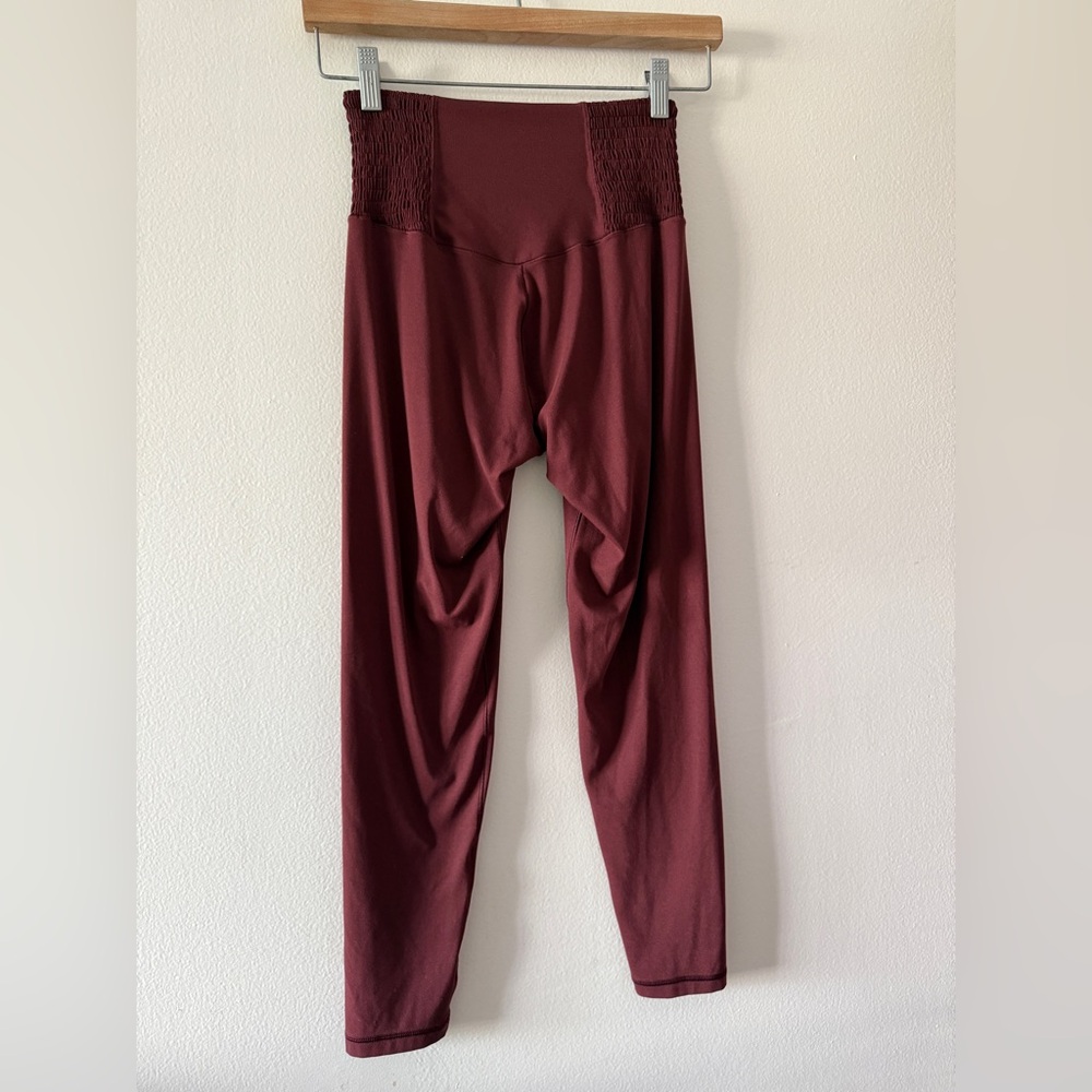 OFFLINE By Aerie Hi-Rise 7/8 Legging Burgundy Size Medium Real Me Medium - Picture 3 of 9